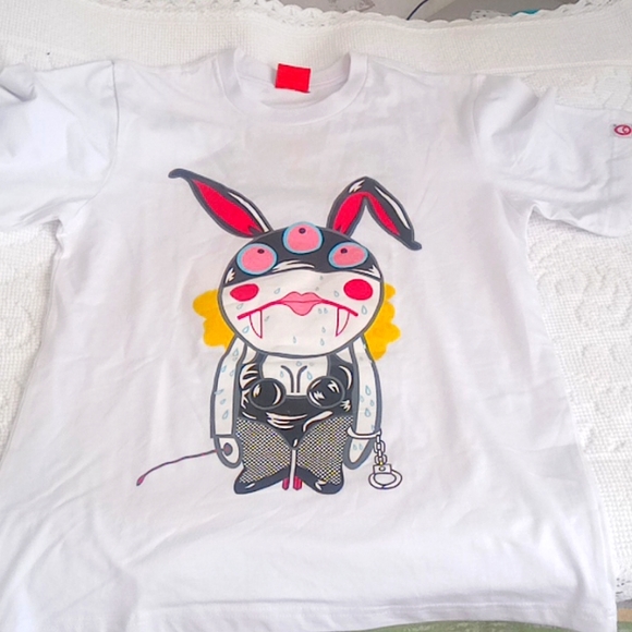 T shirt - Picture 1 of 5